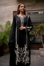 Zar-e-Resham | Premium Embroidered Silk 3-Piece Suit